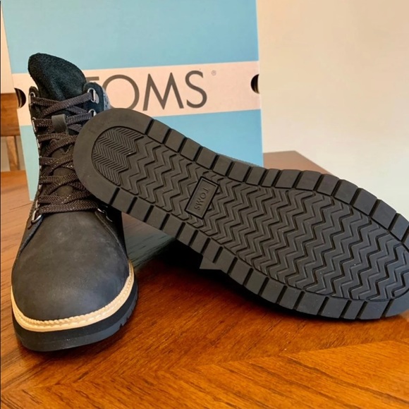 TOMS Mesa Boots - Picture 5 of 8
